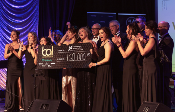 Remise de chèque au bal de la persévérance scolaire
